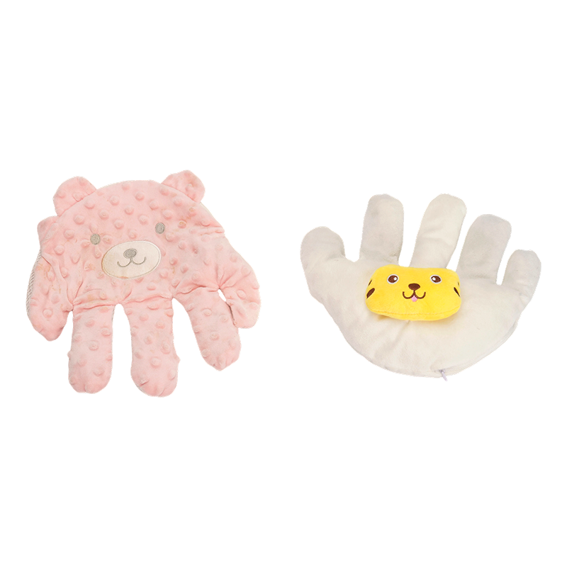 Sarung tangan bermain bayi dengan telapak tangan beruang
