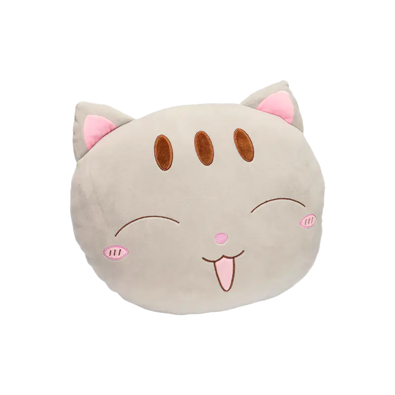 Bantal mewah berwajah kucing yang menyeringai
